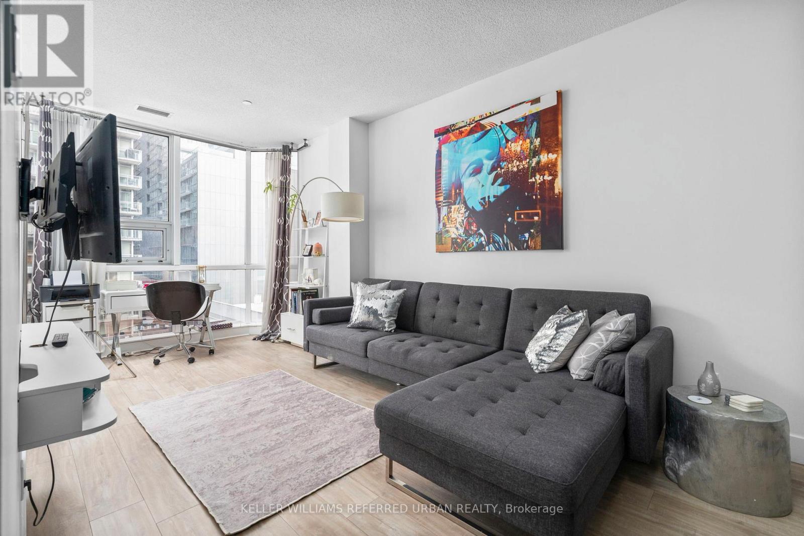 706 - 393 King Street W, Toronto, Ontario  M5V 3G8 - Photo 4 - C12870974