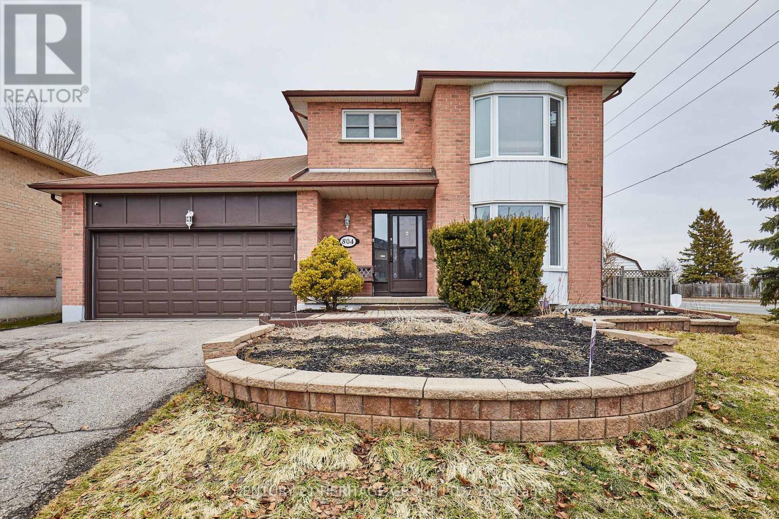 804 Mahina Street, Oshawa, Ontario  L1J 7S2 - Photo 2 - E12879522