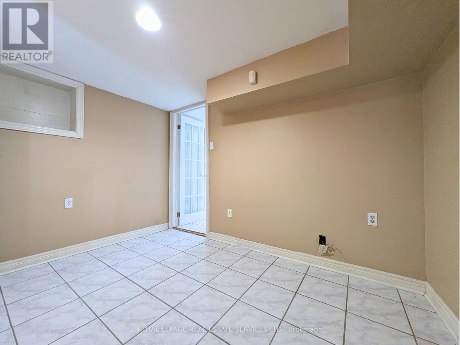 20 Holgate Street, Barrie, Ontario  L4N 2T5 - Photo 41 - S12885336