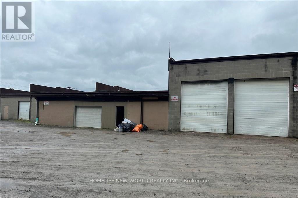 6 - 8407 Stanley Avenue, Niagara Falls, Ontario  L2G 0C8 - Photo 2 - X12640112