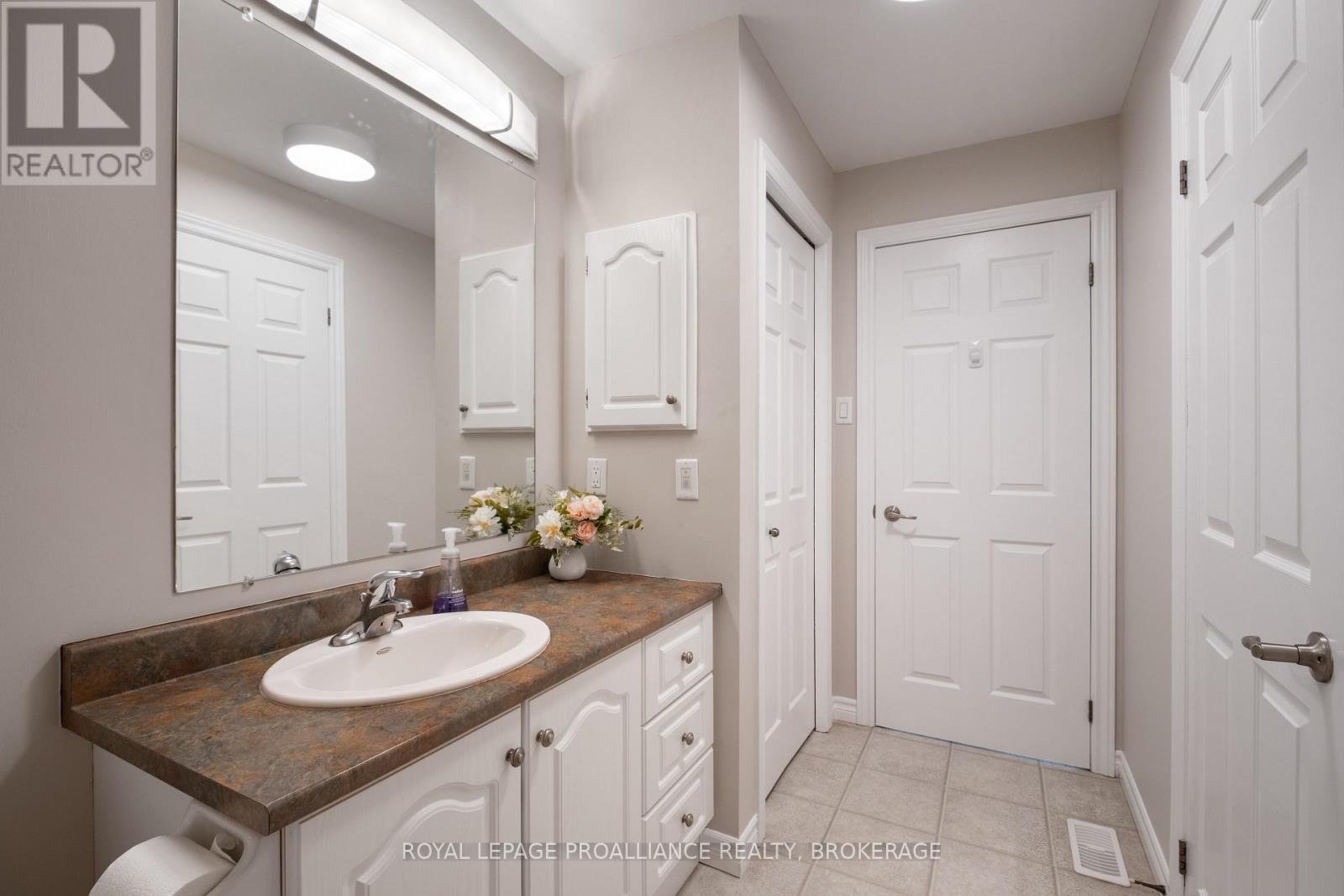 4205 Highway 96, Frontenac Islands, Ontario  K0H 2Y0 - Photo 22 - X12890856