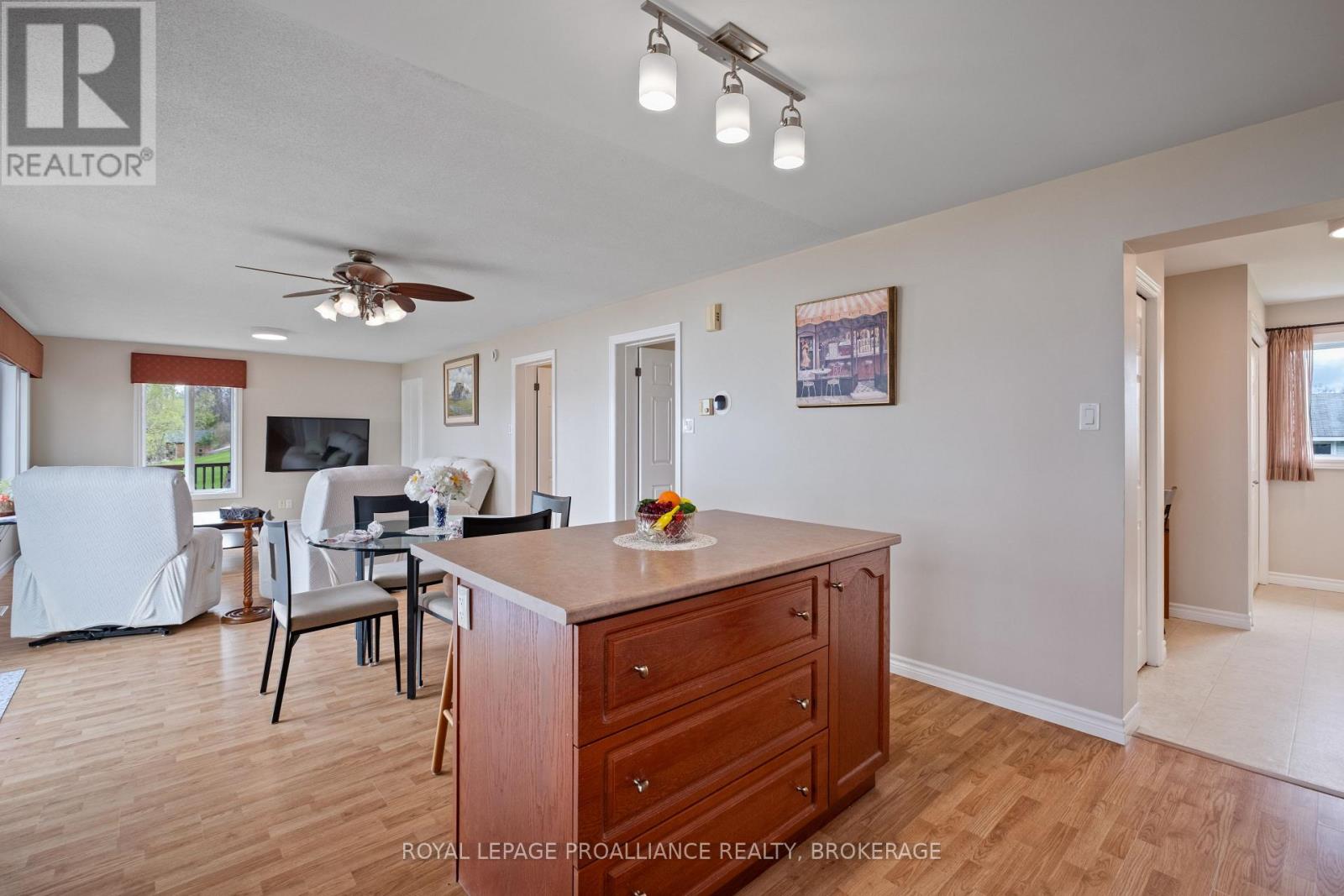 4205 Highway 96, Frontenac Islands, Ontario  K0H 2Y0 - Photo 15 - X12890856