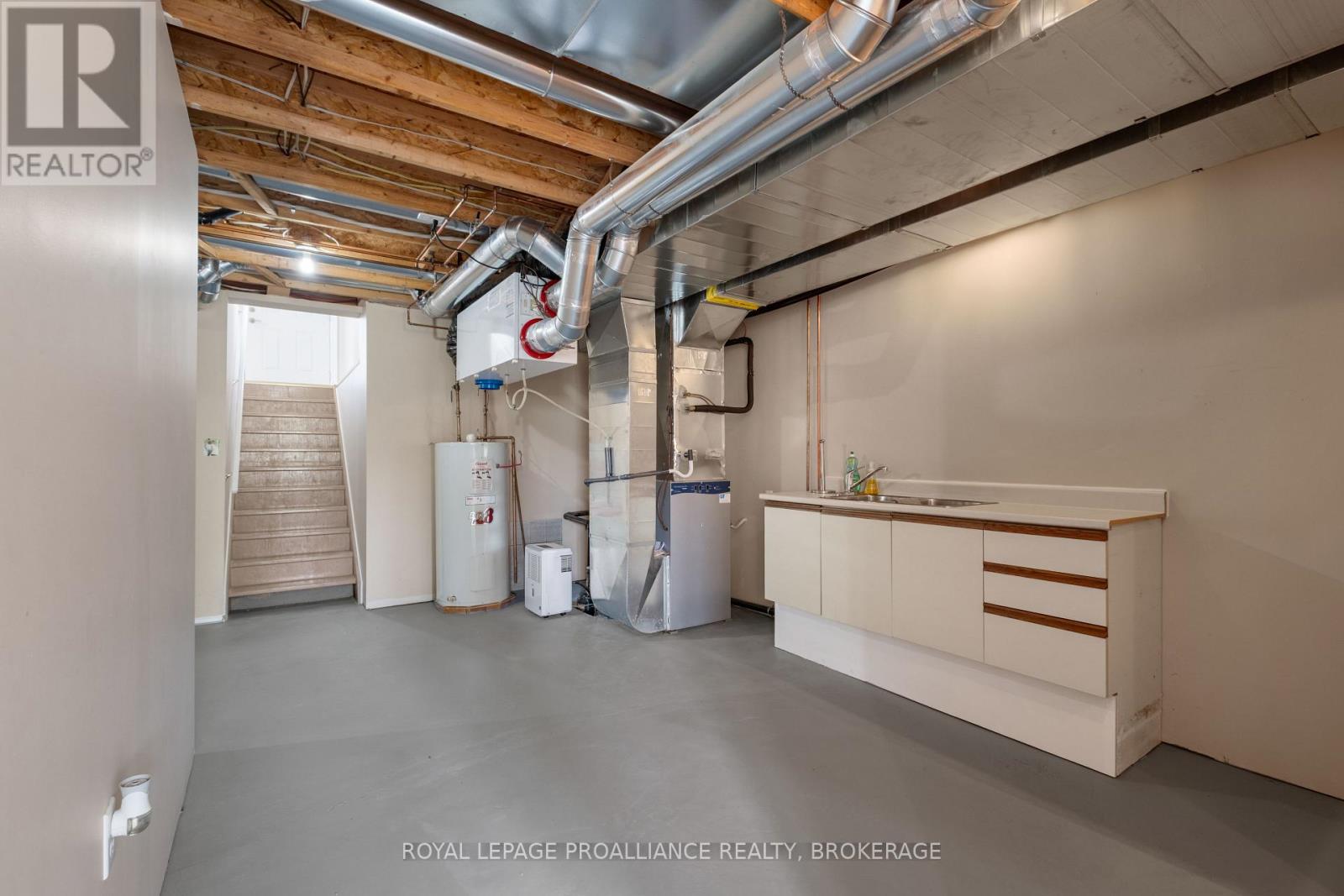 4205 Highway 96, Frontenac Islands, Ontario  K0H 2Y0 - Photo 27 - X12890856