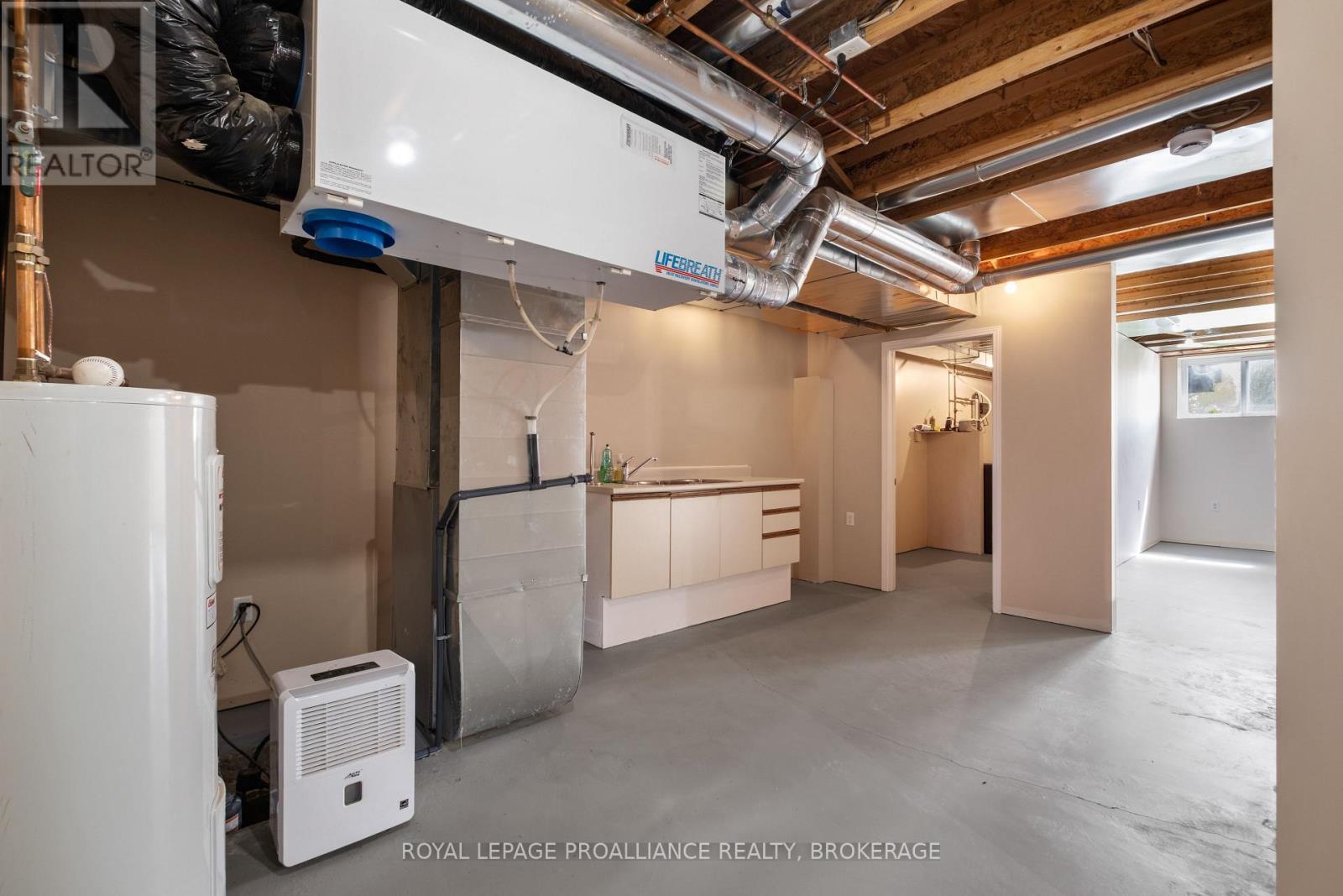 4205 Highway 96, Frontenac Islands, Ontario  K0H 2Y0 - Photo 26 - X12890856