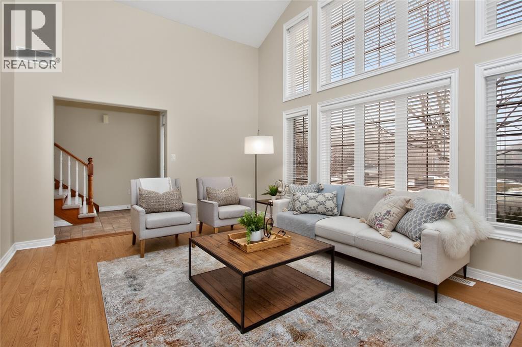 2016 Thelma Avenue, Sarnia, Ontario  N0N 1C0 - Photo 4 - 26005575