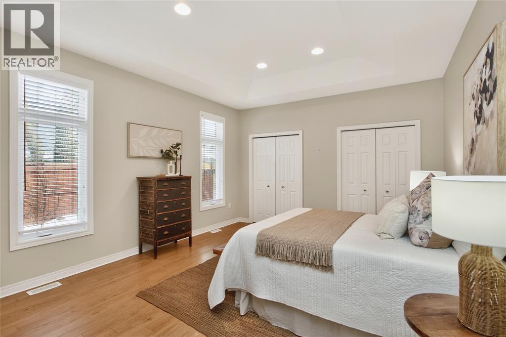 2016 Thelma Avenue, Sarnia, Ontario  N0N 1C0 - Photo 17 - 26005575