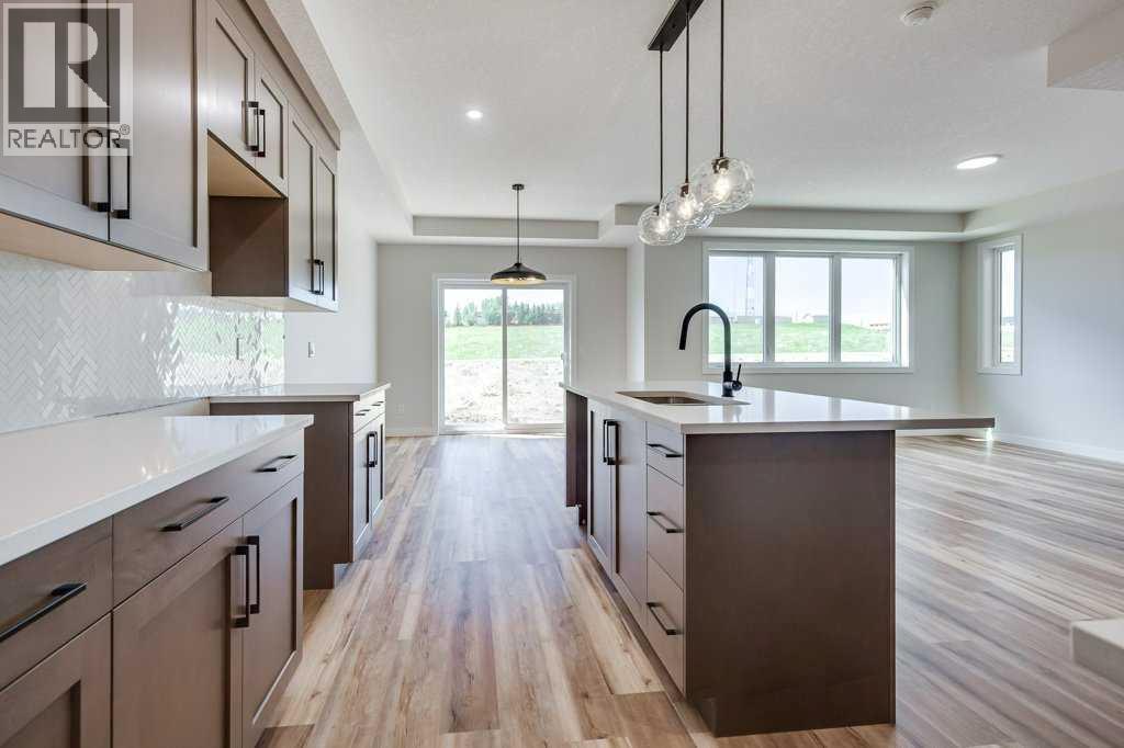 117 Crestview Boulevard, Sylvan Lake, Alberta  T4S 0V8 - Photo 6 - A2273680