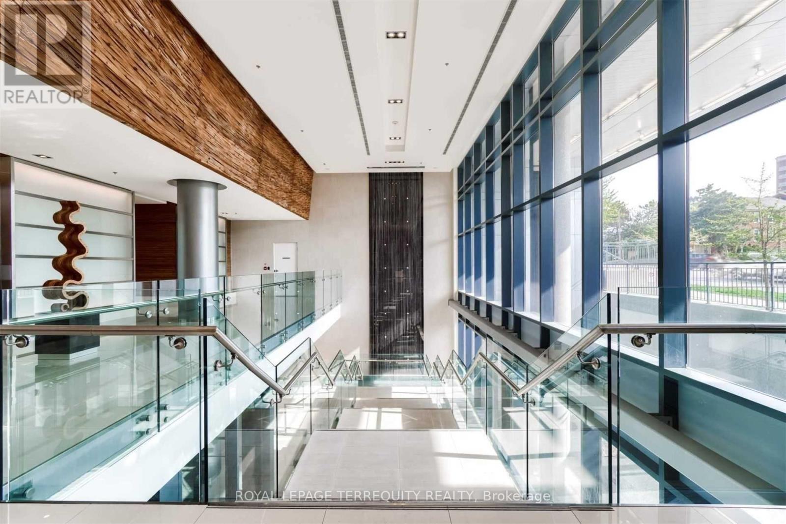 1302 - 2885 Bayview Avenue, Toronto (Bayview Village), Ontario  M2K 0A3 - Photo 2 - C12891260