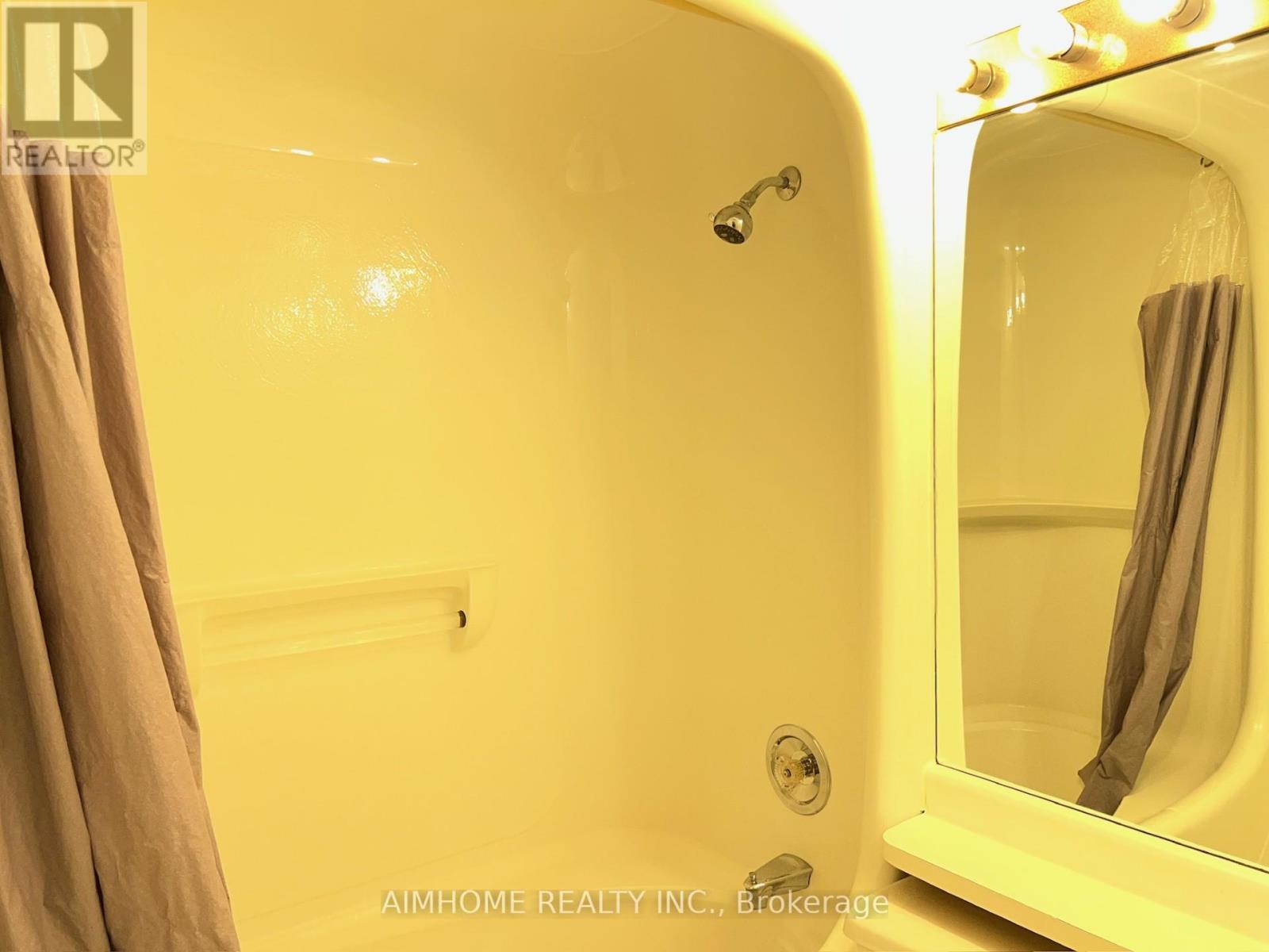 310 - 7 Bishop Avenue, Toronto, Ontario  M2M 4J4 - Photo 10 - C12891404