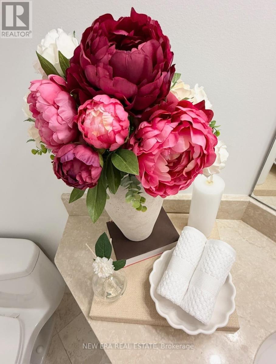 602 - 10 Bellair Street, Toronto, Ontario  M5R 3T8 - Photo 11 - C12891406