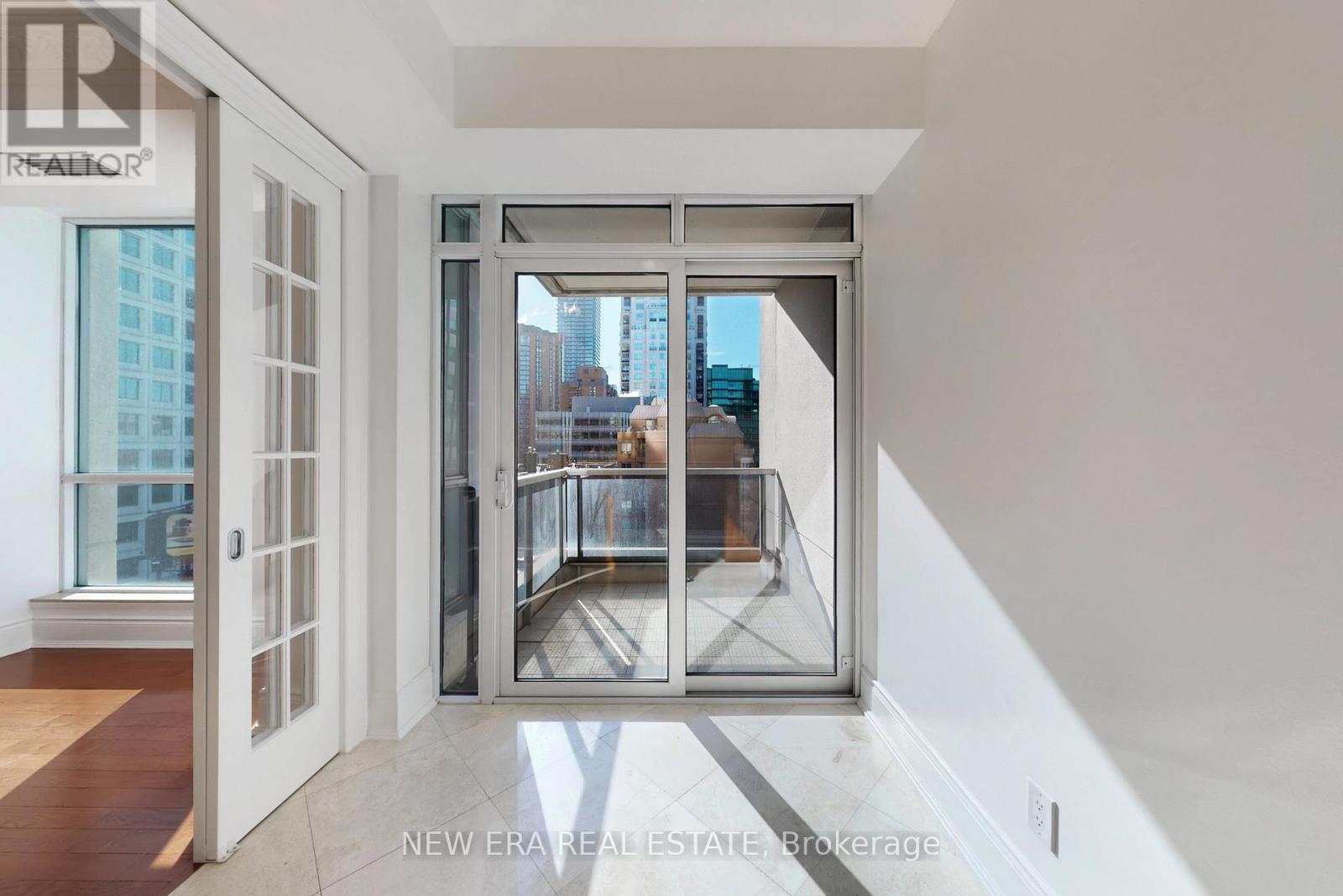 602 - 10 Bellair Street, Toronto, Ontario  M5R 3T8 - Photo 12 - C12891406