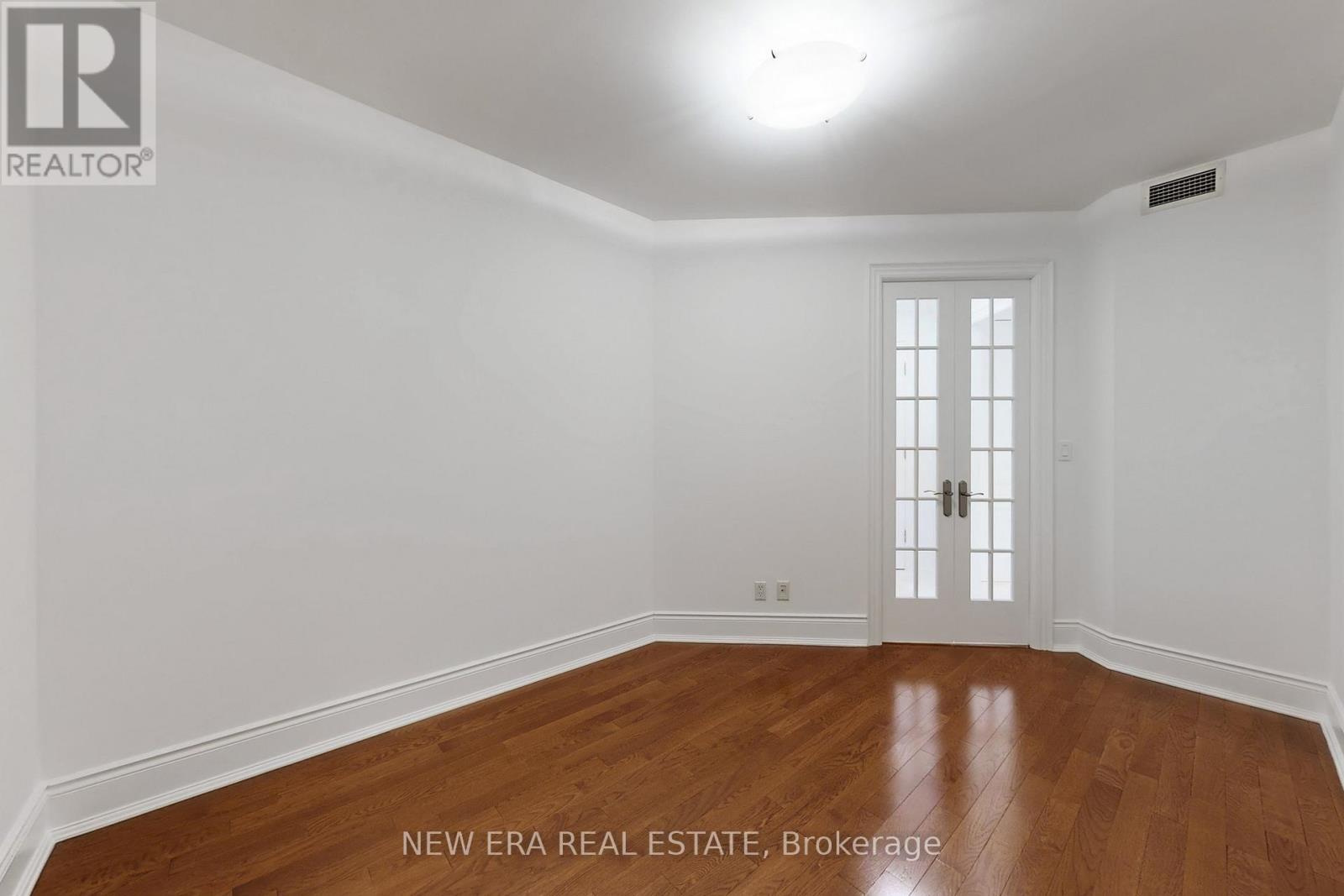 602 - 10 Bellair Street, Toronto, Ontario  M5R 3T8 - Photo 8 - C12891406