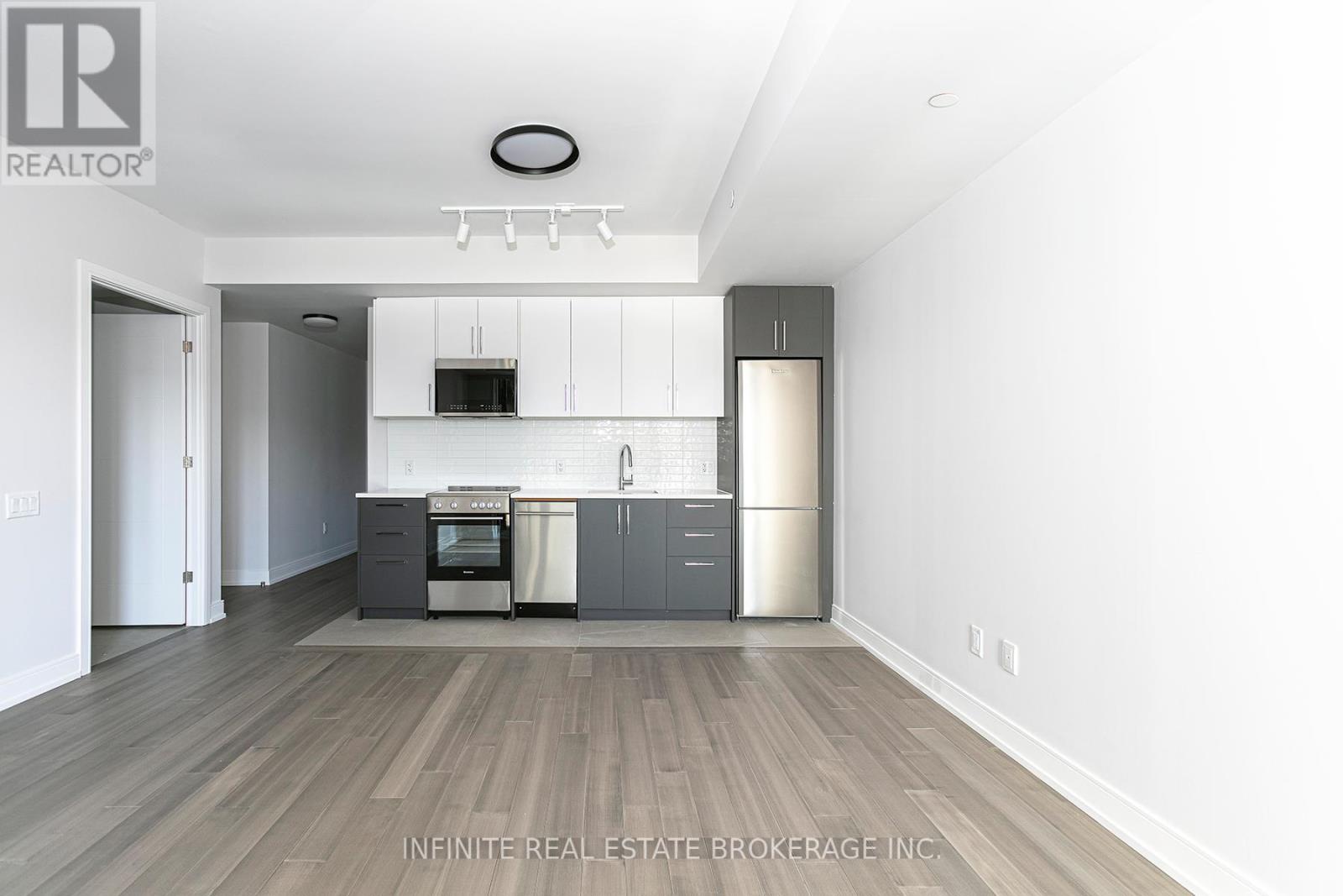 301 - 664 Spadina Avenue, Toronto, Ontario  M5S 2H7 - Photo 3 - C12891532