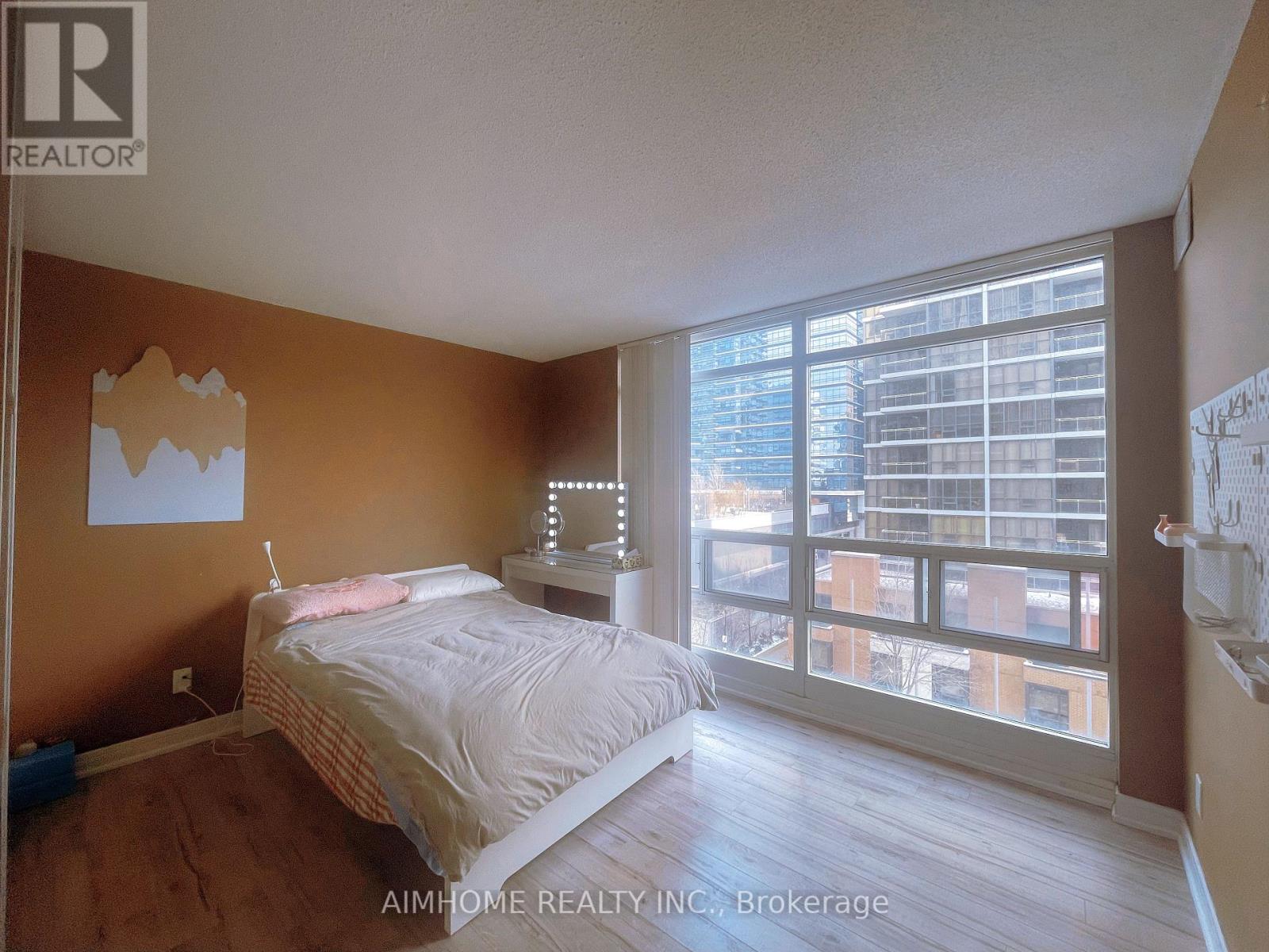 710 - 31 Bales Avenue, Toronto, Ontario  M2N 7L6 - Photo 7 - C12891538