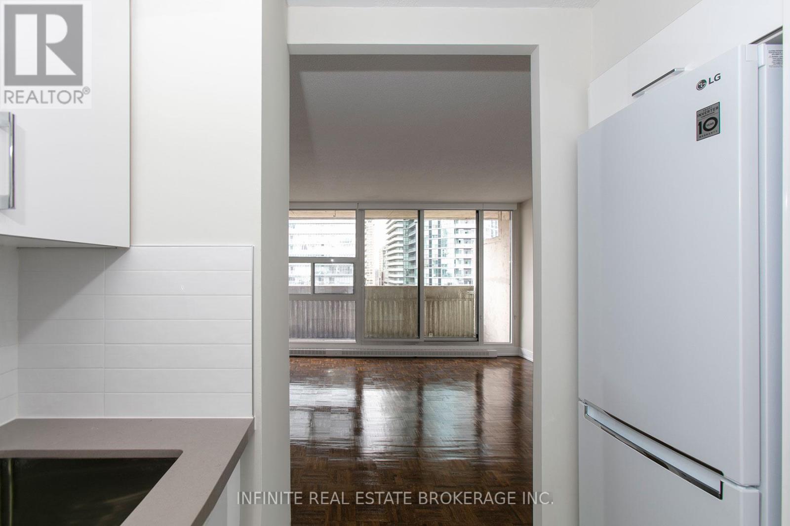 1712 - 33 Isabella Street, Toronto, Ontario  M4Y 2P7 - Photo 2 - C12891540