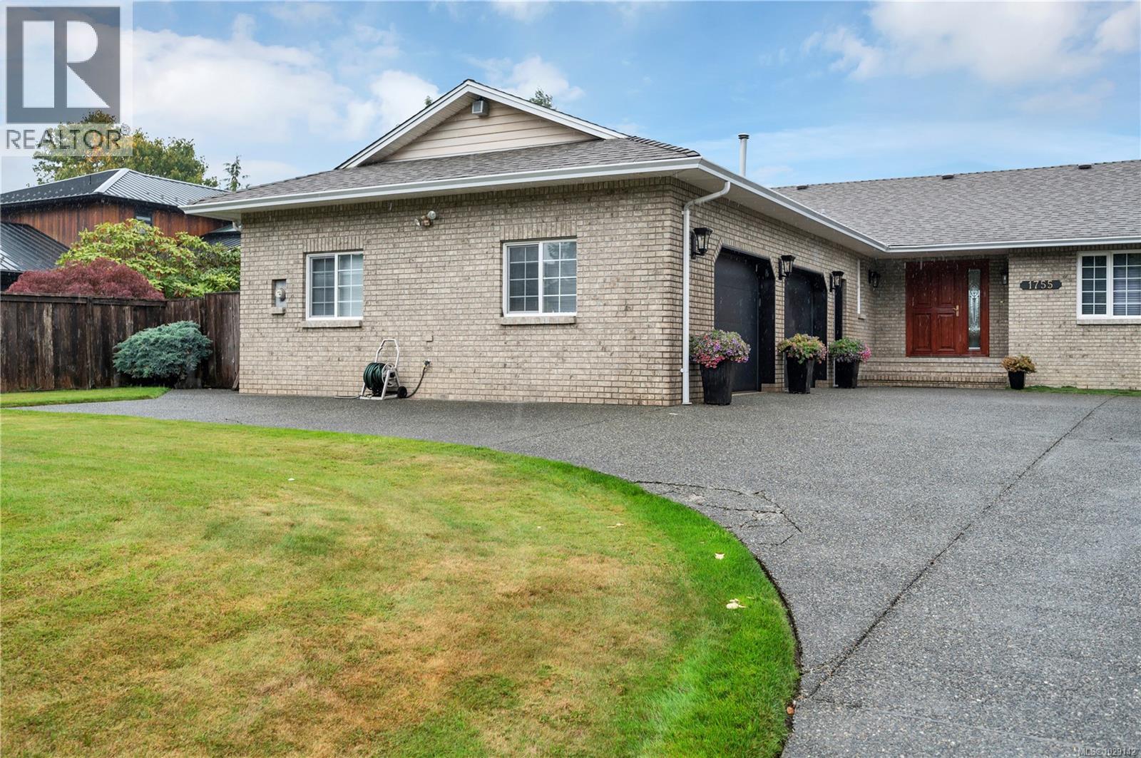 1755 Passage View Dr, Campbell River, British Columbia  V9W 6L2 - Photo 42 - 1029142