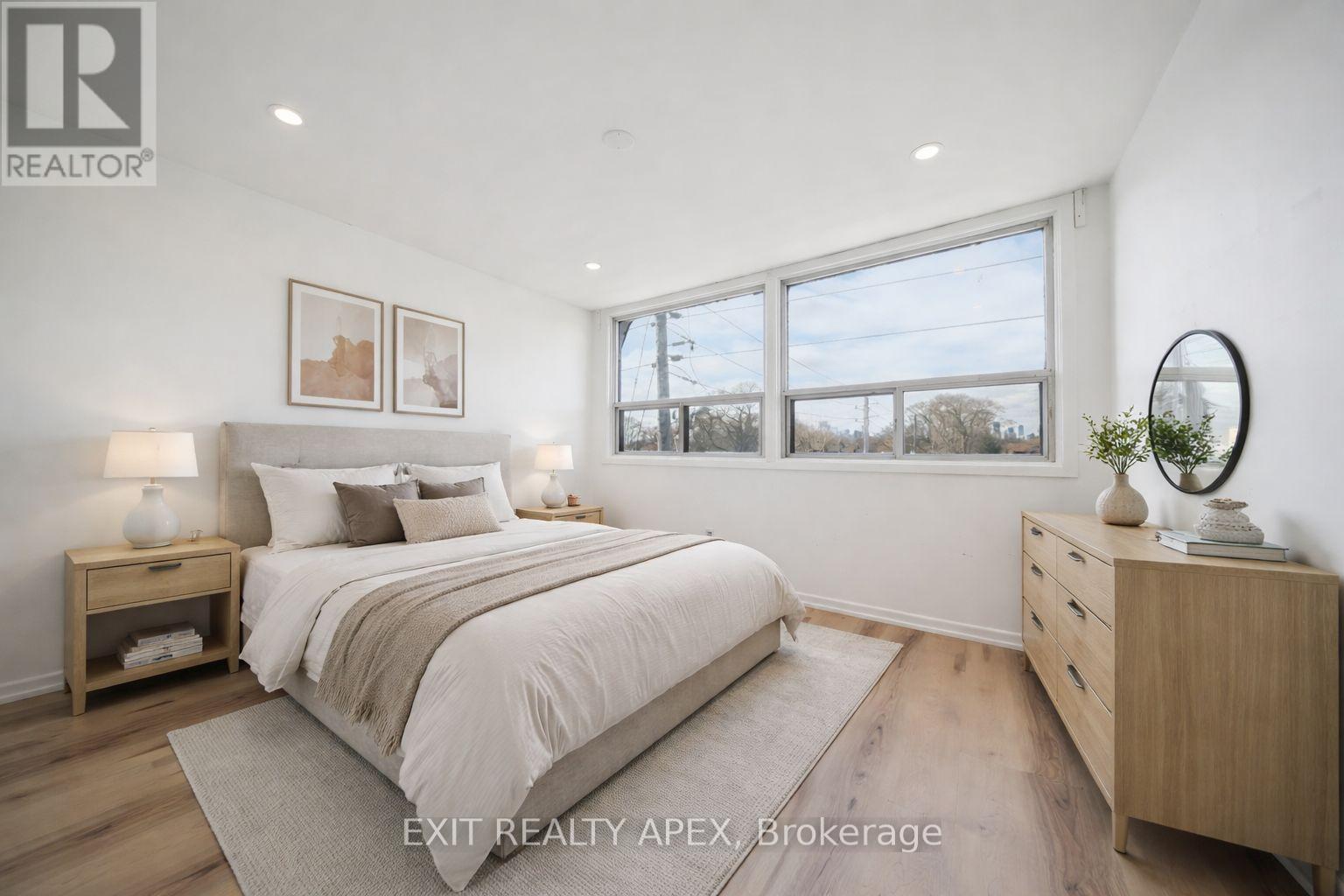 Third Floor - 343 Greenwood Avenue, Toronto, Ontario  M4L 2R6 - Photo 3 - E12889750