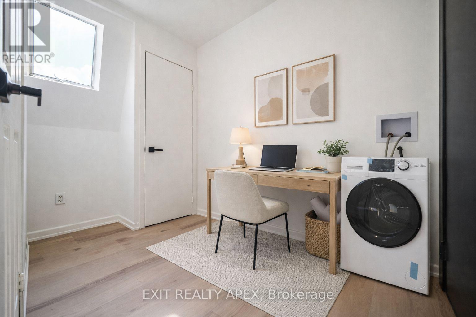 Third Floor - 343 Greenwood Avenue, Toronto, Ontario  M4L 2R6 - Photo 4 - E12889750