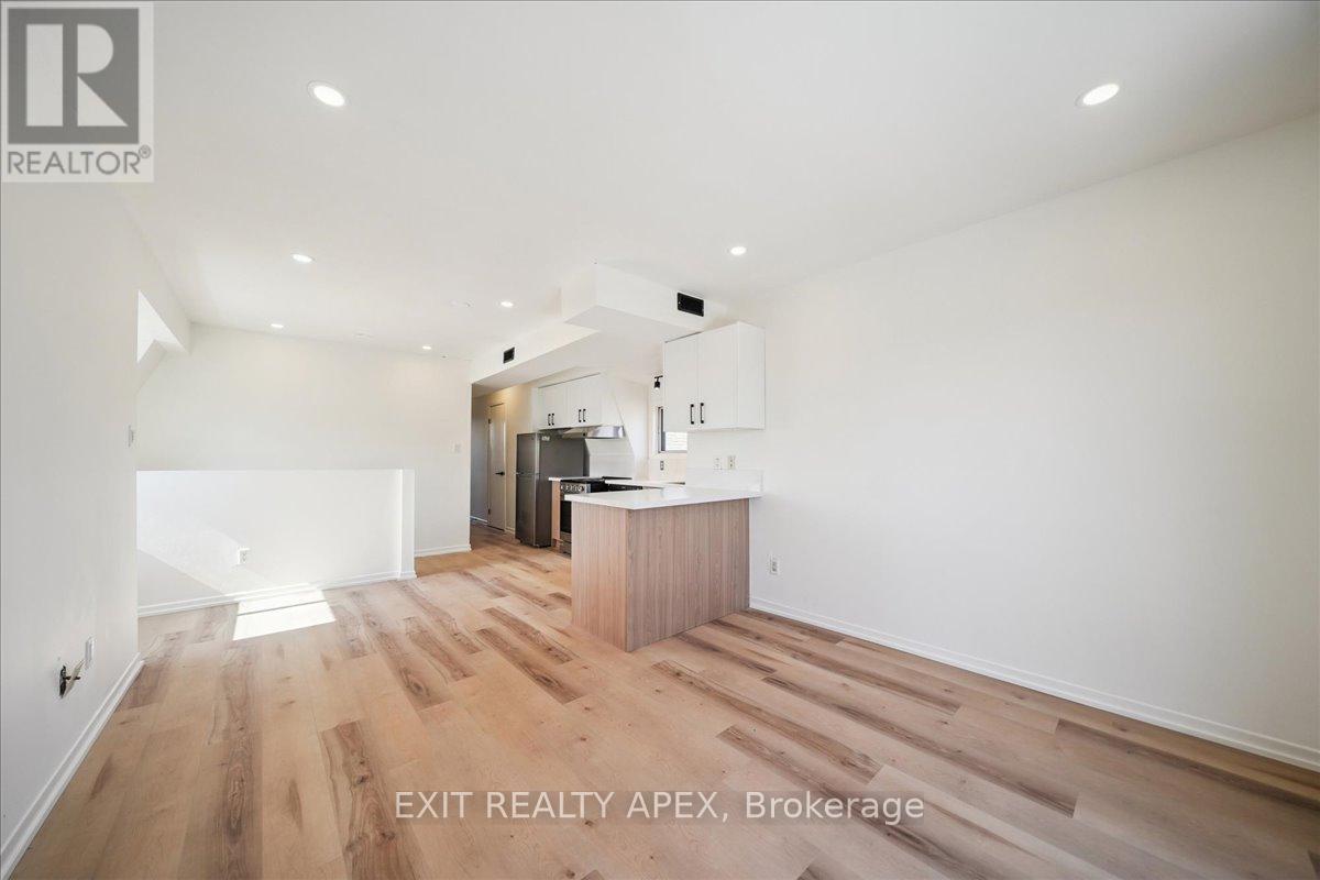 Third Floor - 343 Greenwood Avenue, Toronto, Ontario  M4L 2R6 - Photo 9 - E12889750