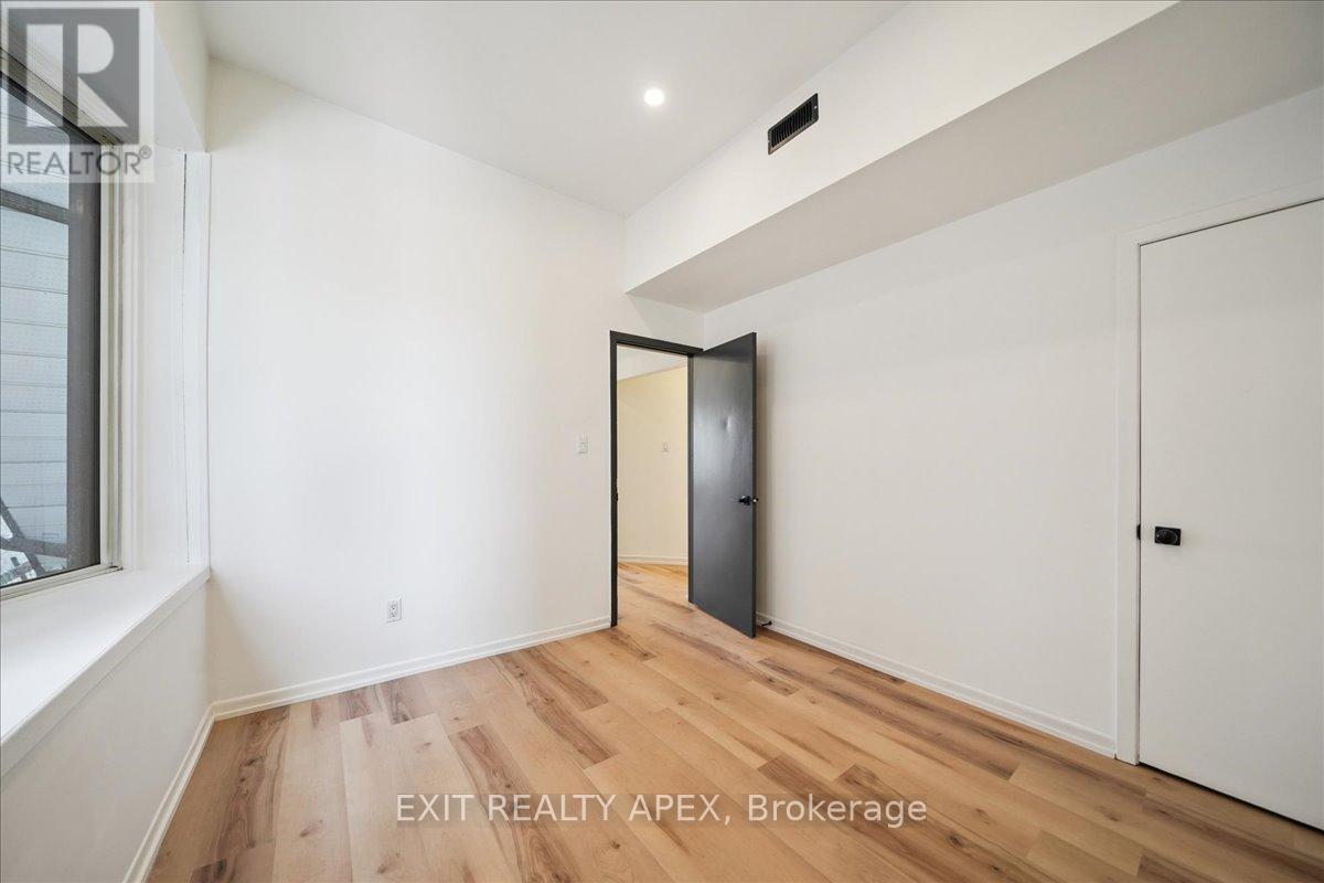 Main Floor - 343 Greenwood Avenue, Toronto, Ontario  M4L 2R6 - Photo 10 - E12889762