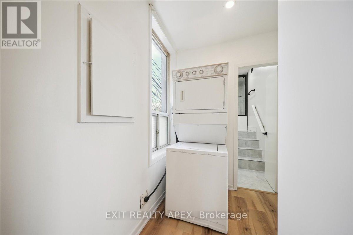 Main Floor - 343 Greenwood Avenue, Toronto, Ontario  M4L 2R6 - Photo 11 - E12889762