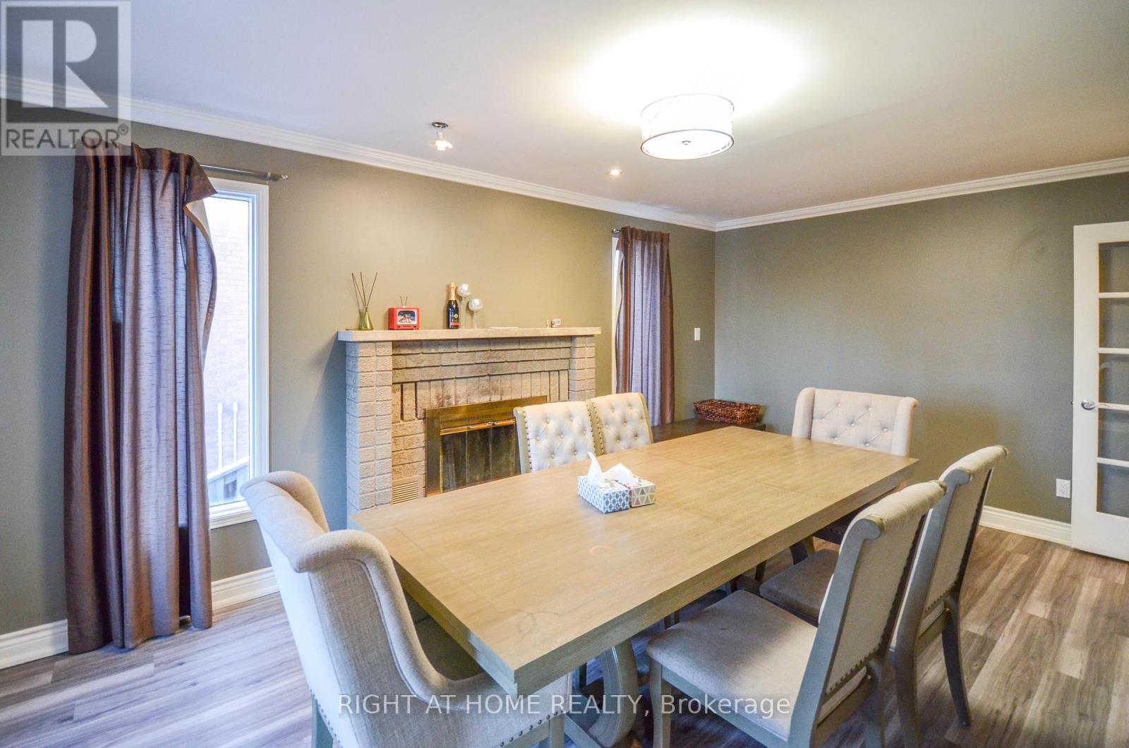 19 Willowbrook Drive, Whitby, Ontario  L1R 1T3 - Photo 7 - E12891320