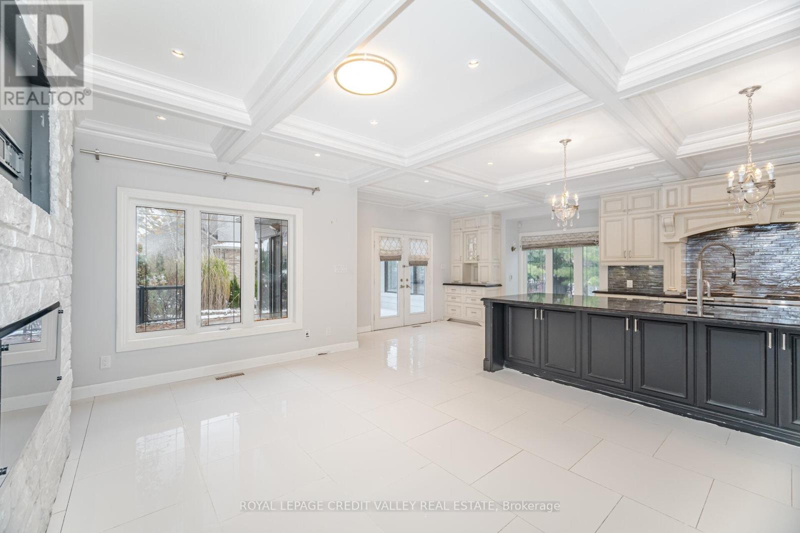 2 Huntingwood Court, Vaughan (Islington Woods), Ontario  L4H 1A7 - Photo 10 - N12891274