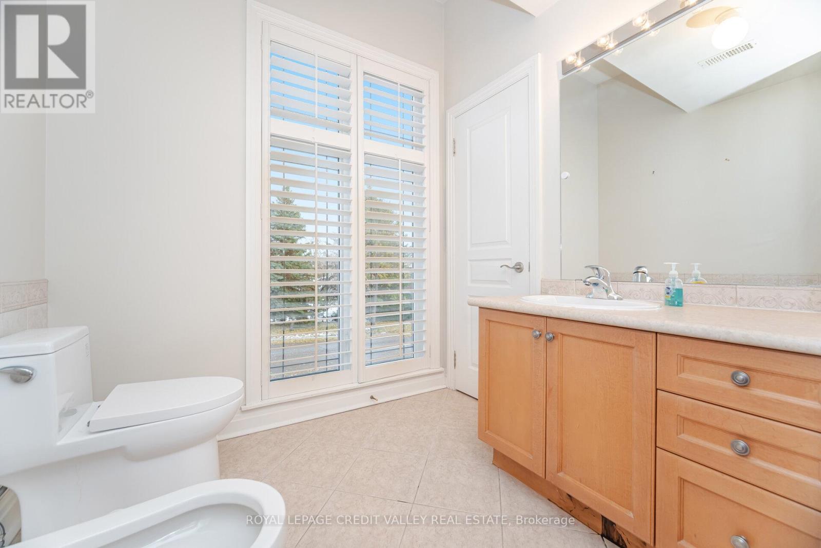 2 Huntingwood Court, Vaughan (Islington Woods), Ontario  L4H 1A7 - Photo 24 - N12891274