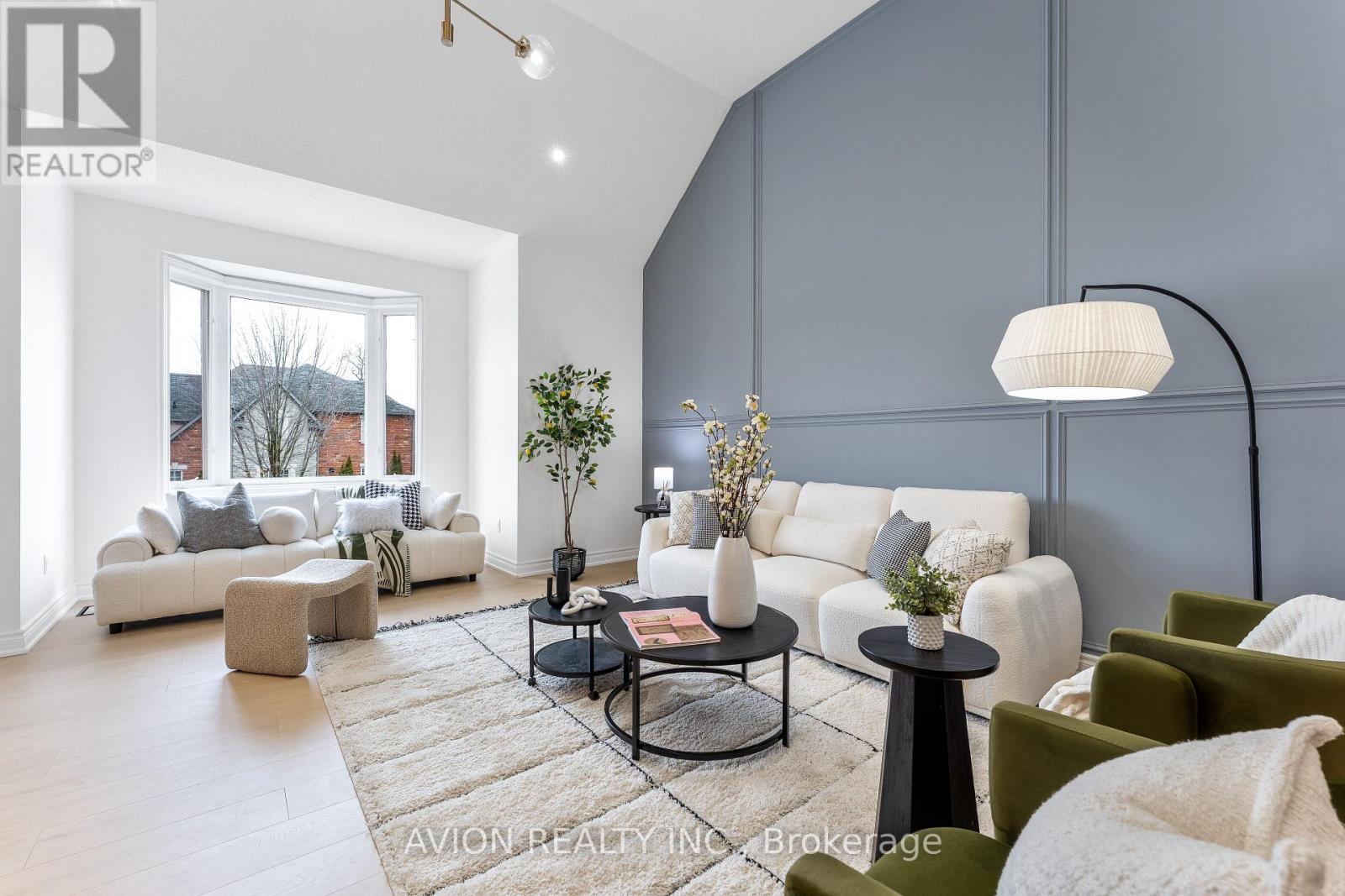 33 Brockdale Street, Richmond Hill, Ontario  L4E 4W1 - Photo 13 - N12891300