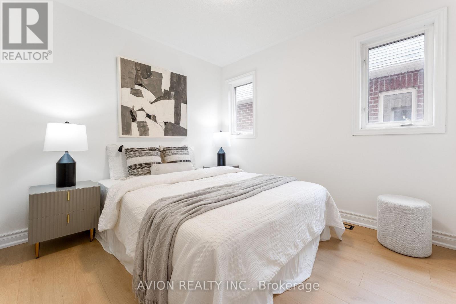 33 Brockdale Street, Richmond Hill, Ontario  L4E 4W1 - Photo 23 - N12891300