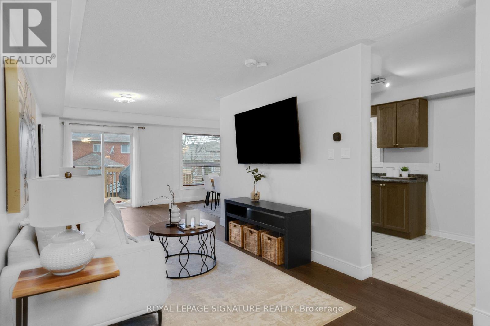 37 Wrendale Crescent, Georgina (Keswick South), Ontario  L4P 4C4 - Photo 7 - N12891322