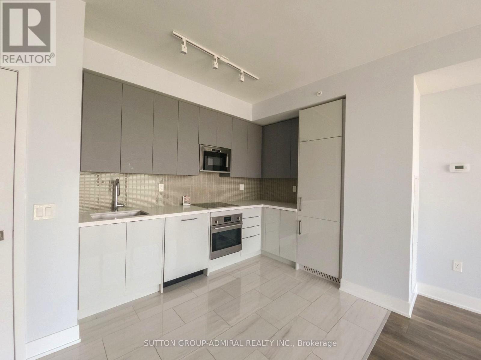 1407 - 2908 Highway 7 Road, Vaughan, Ontario  L4K 0K5 - Photo 3 - N12891330