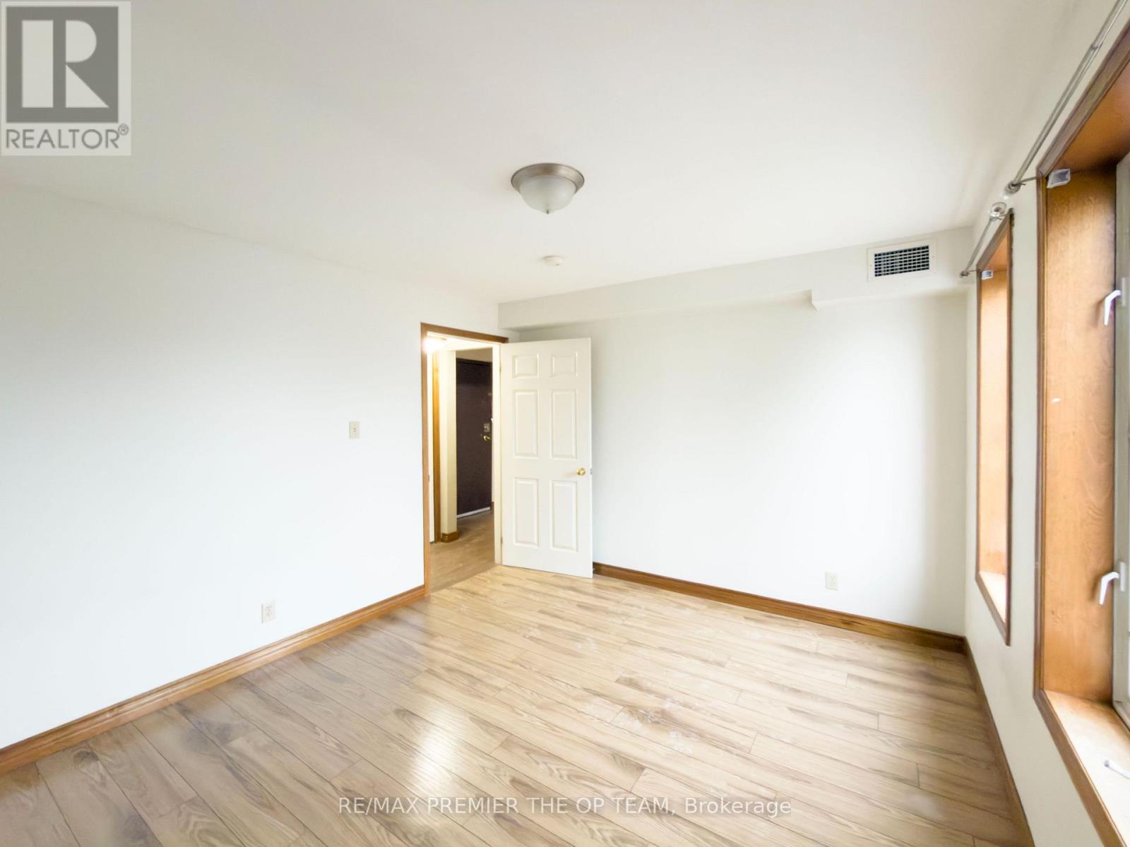 4 - 2311 Major Mackenzie Drive, Vaughan, Ontario  L6A 3Z3 - Photo 14 - N12891348