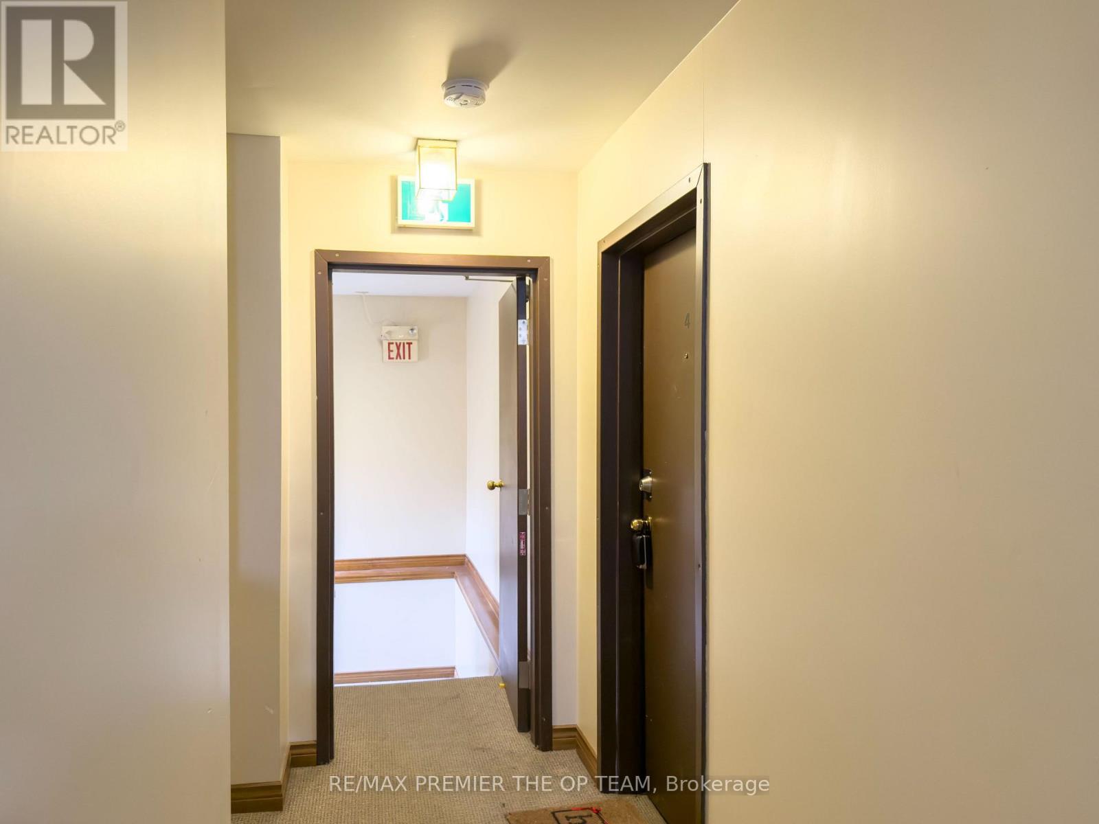 4 - 2311 Major Mackenzie Drive, Vaughan, Ontario  L6A 3Z3 - Photo 3 - N12891348