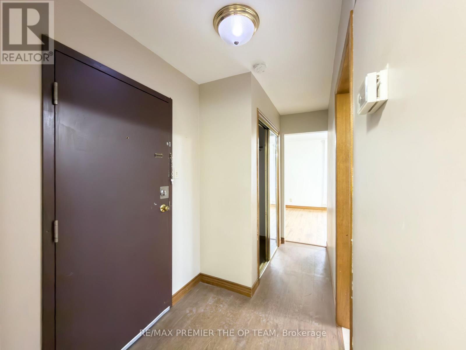 4 - 2311 Major Mackenzie Drive, Vaughan, Ontario  L6A 3Z3 - Photo 4 - N12891348