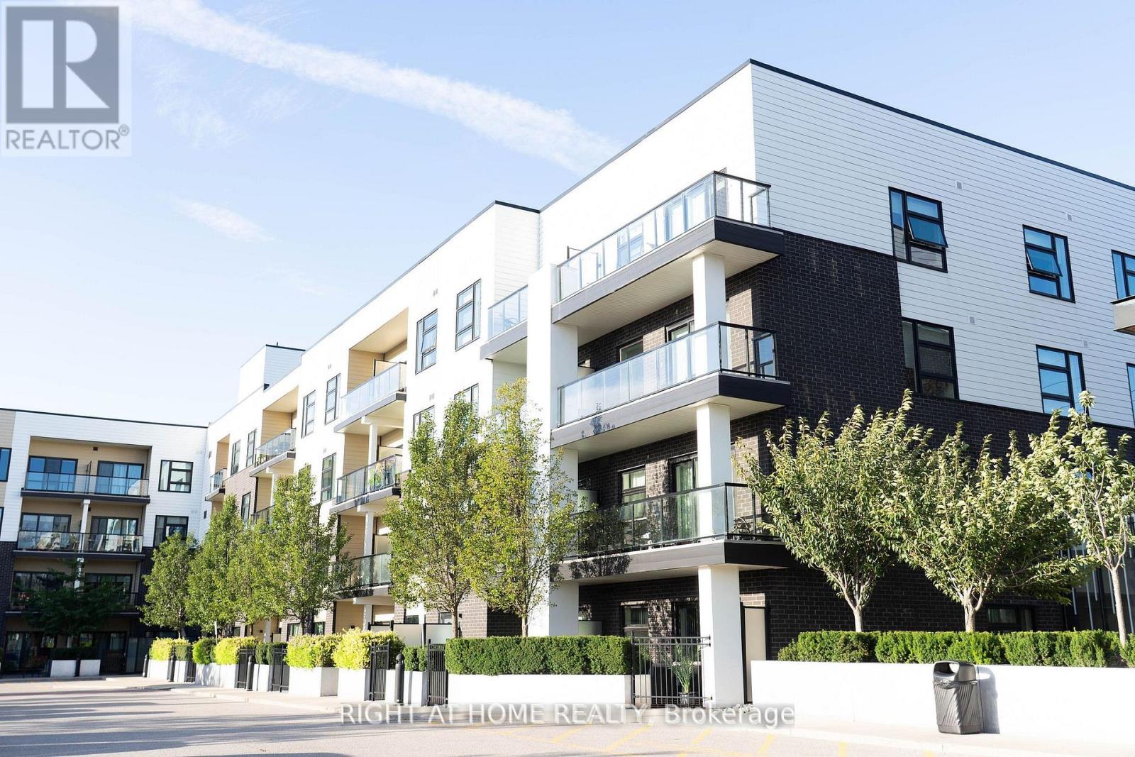 324 - 555 WILLIAM GRAHAM DRIVE, Aurora, Ontario