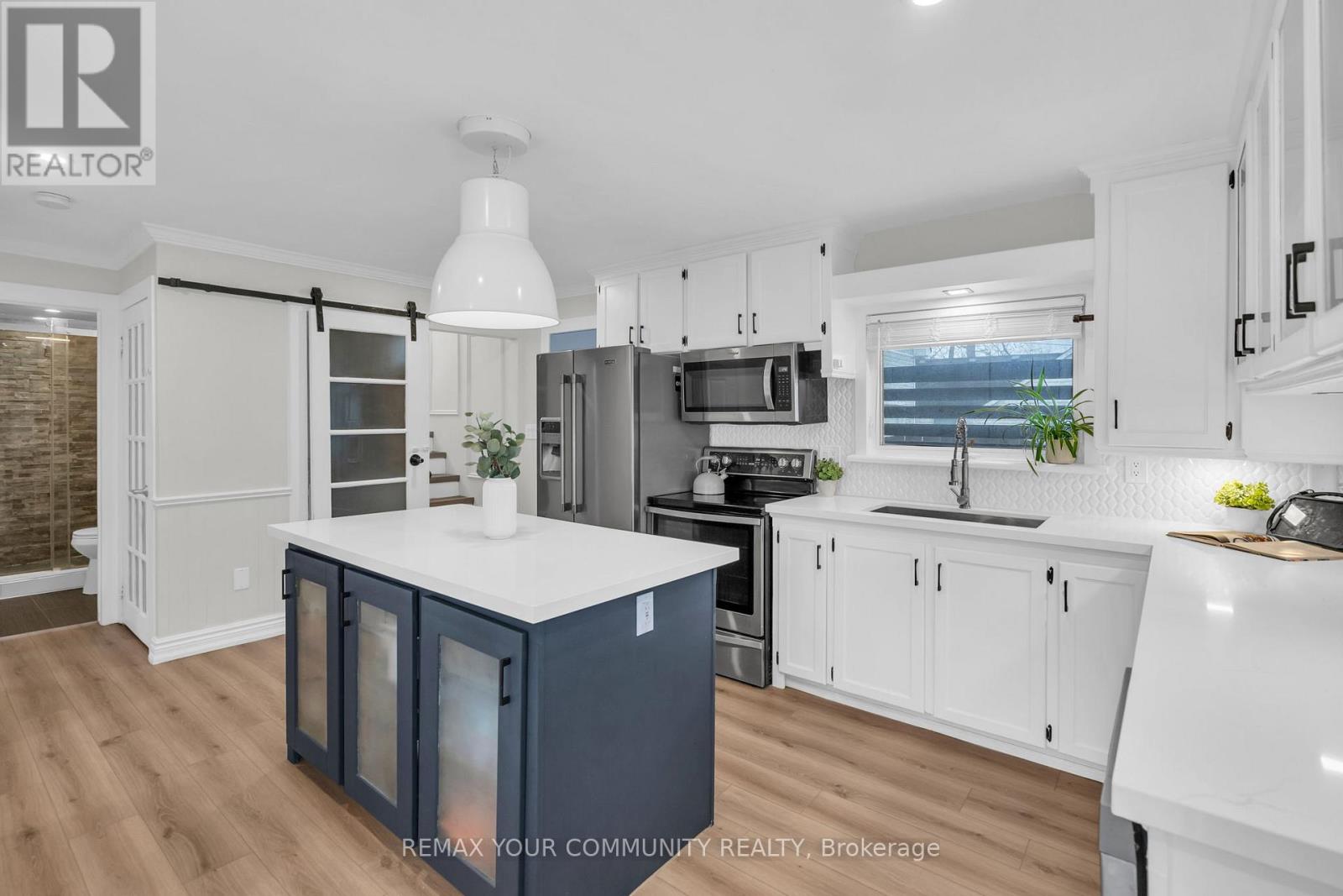 20 Farley Circle, Georgina, Ontario  L0E 1S0 - Photo 16 - N12891448