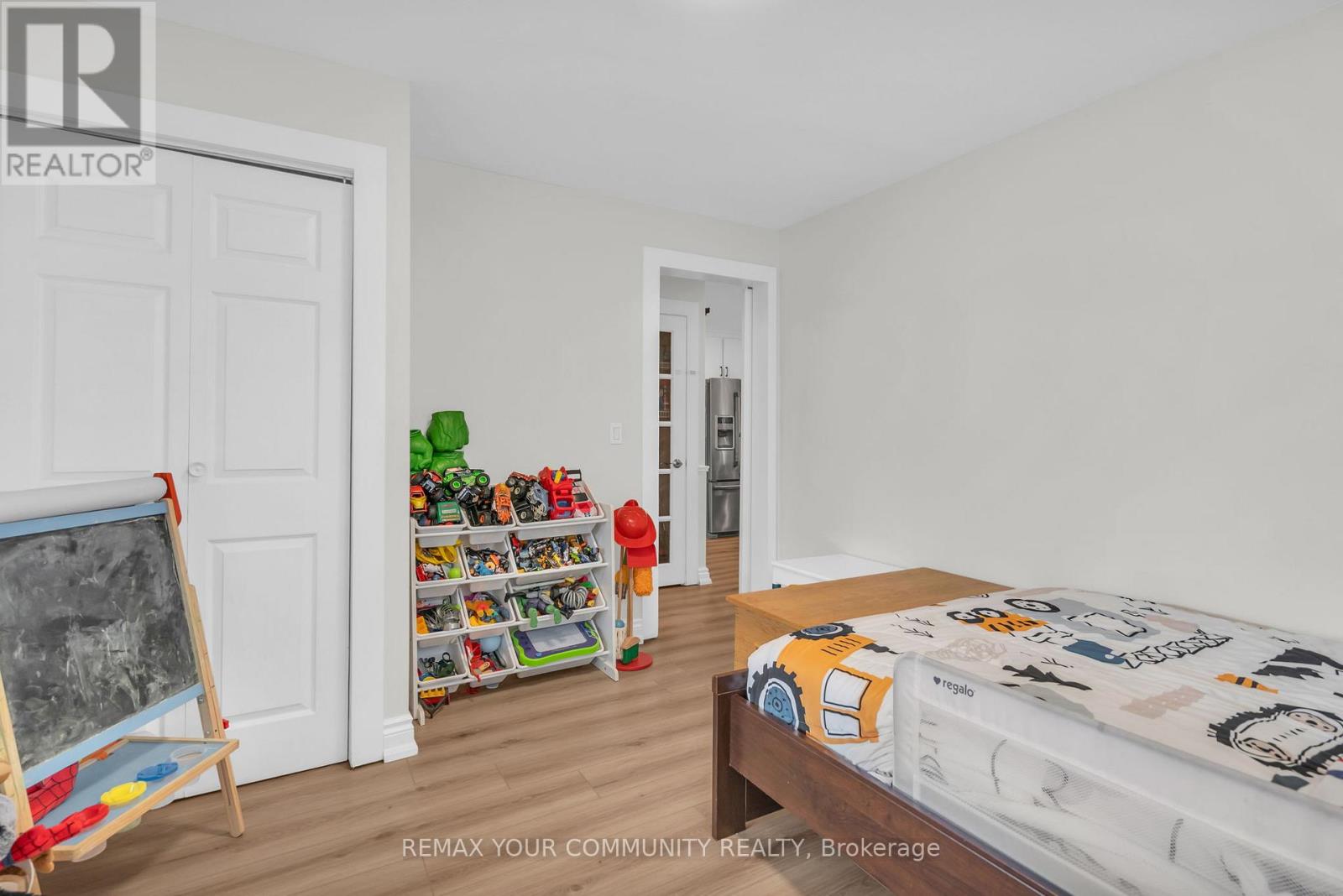 20 Farley Circle, Georgina, Ontario  L0E 1S0 - Photo 24 - N12891448