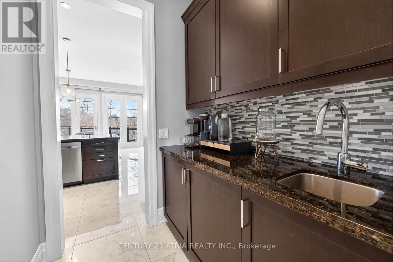 122 Burns Boulevard, King, Ontario  L7B 0M2 - Photo 22 - N12891528