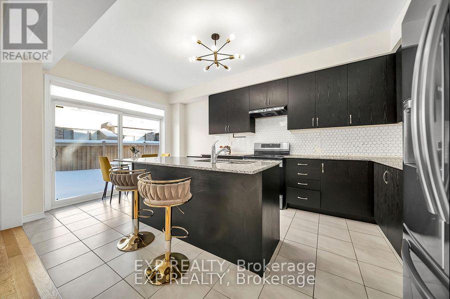 108 Durham Avenue, Barrie, Ontario  L9J 0L8 - Photo 11 - S12891288