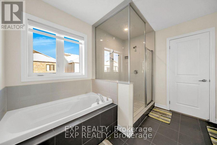 108 Durham Avenue, Barrie, Ontario  L9J 0L8 - Photo 28 - S12891288