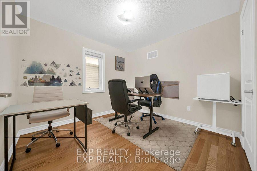 108 Durham Avenue, Barrie, Ontario  L9J 0L8 - Photo 31 - S12891288