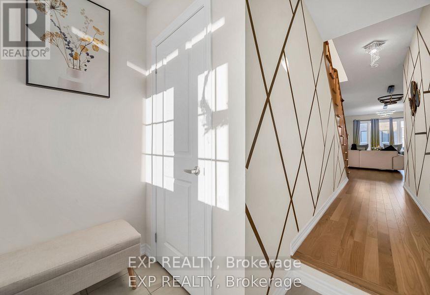 108 Durham Avenue, Barrie, Ontario  L9J 0L8 - Photo 4 - S12891288