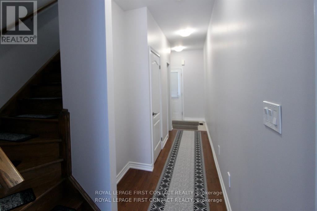 12 Deneb Street, Barrie, Ontario  L4M 0K6 - Photo 10 - S12891308