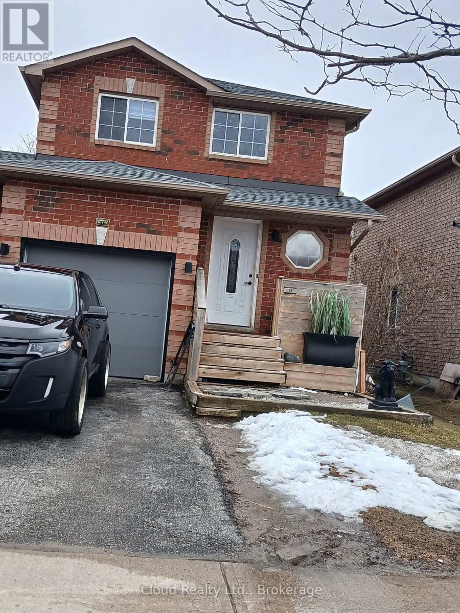 135 RAYMOND CRESCENT, Barrie, Ontario