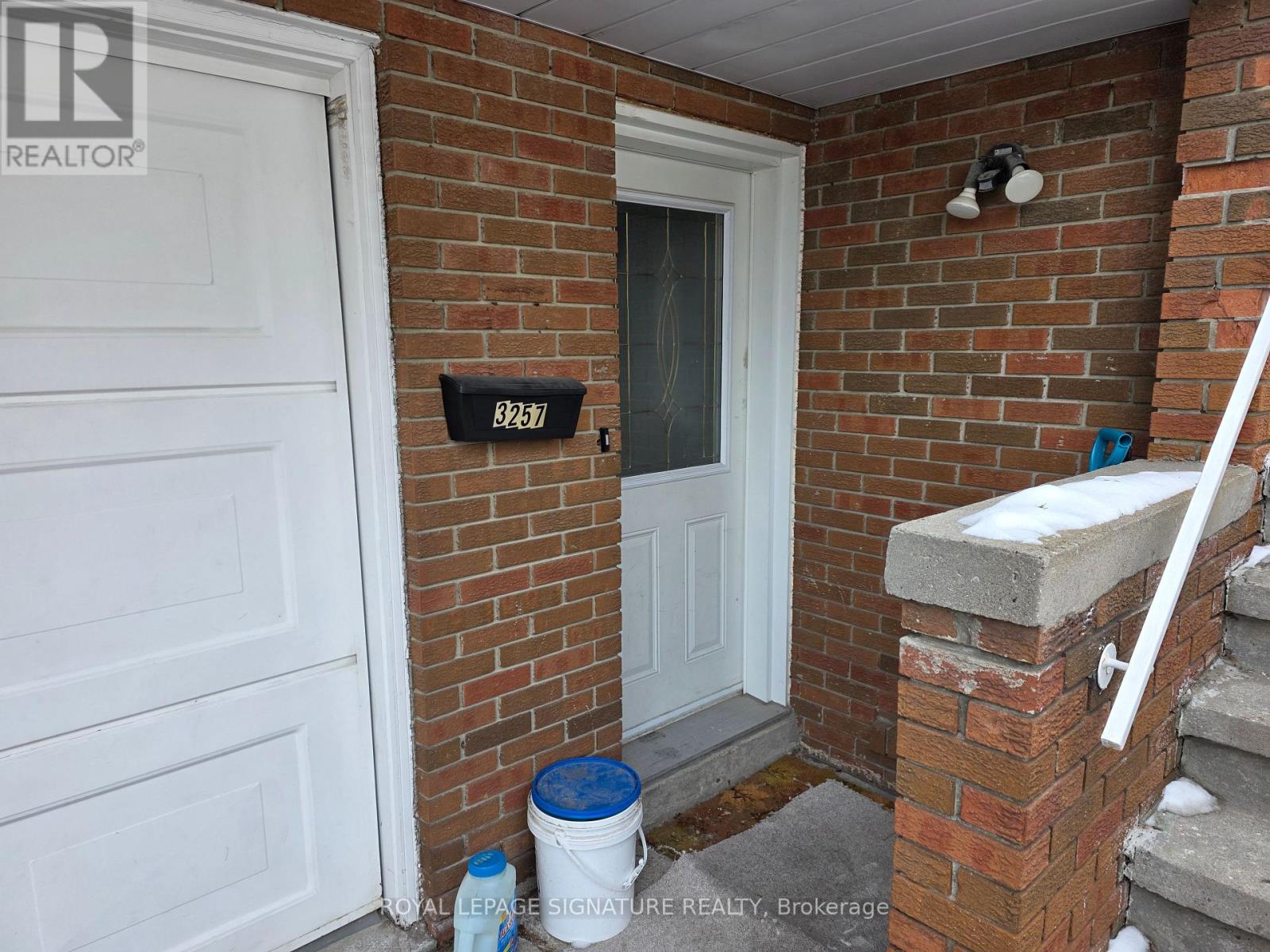 Main/lower - 3257 Lednier Terrace, Mississauga (Applewood), Ontario  L4Y 3Z7 - Photo 2 - W12789812
