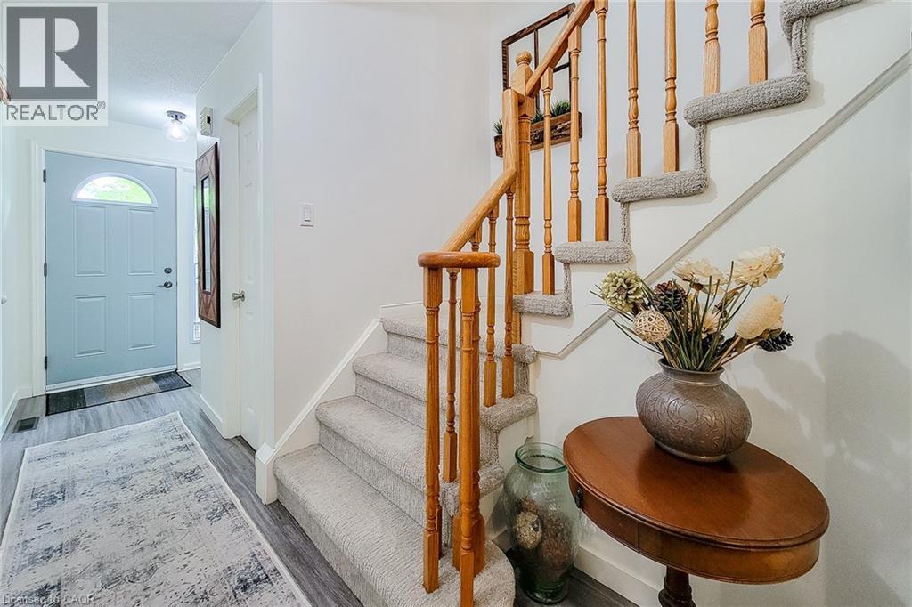 79 Braeheid Avenue Unit# 17, Waterdown, Ontario  L8B 0C6 - Photo 4 - 40811014