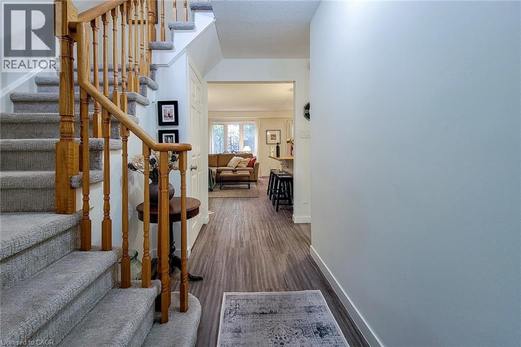 79 Braeheid Avenue Unit# 17, Waterdown, Ontario  L8B 0C6 - Photo 5 - 40811014