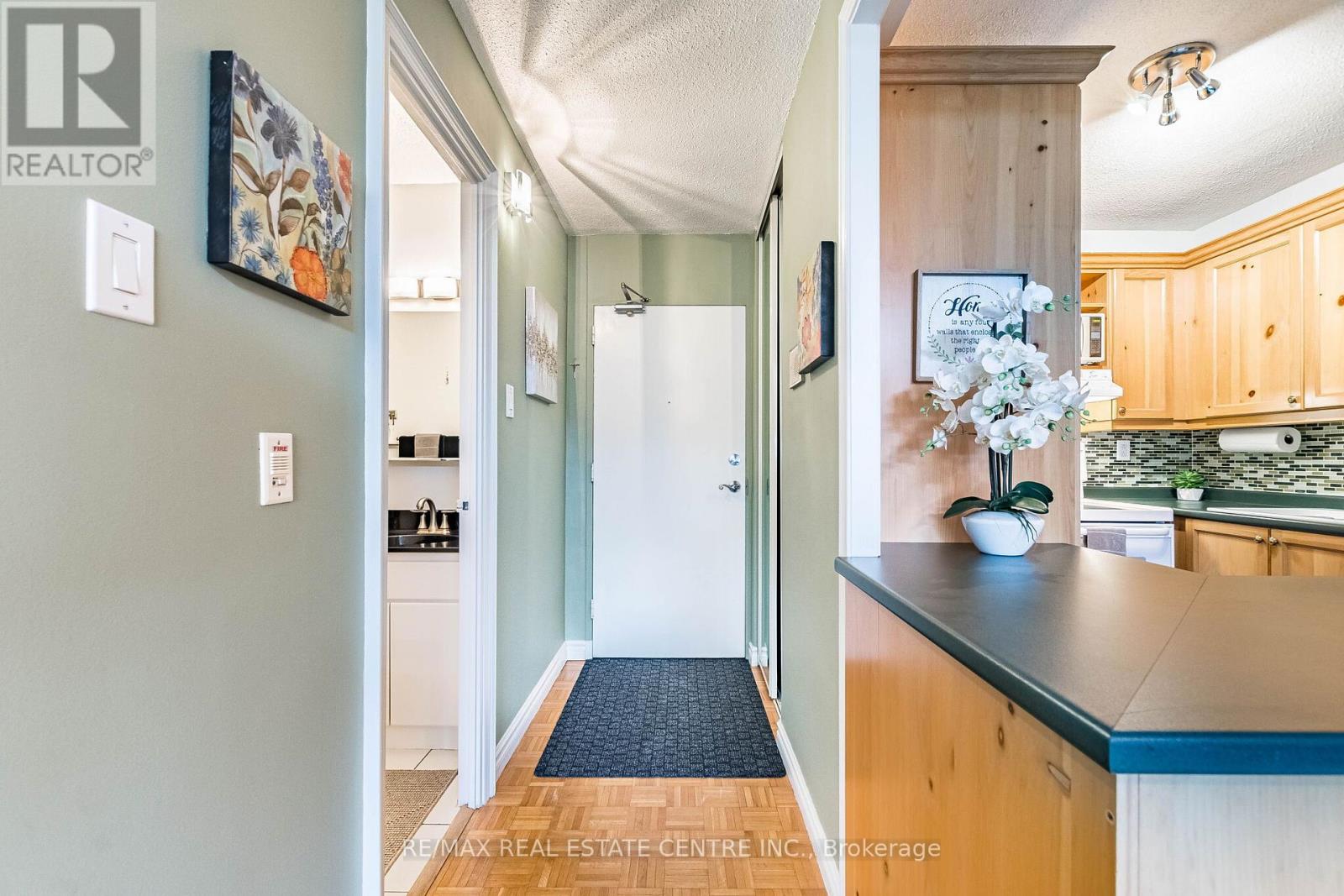 Ph4/604 - 3625 Lakeshore Boulevard, Toronto, Ontario  M8W 4W2 - Photo 12 - W12891270