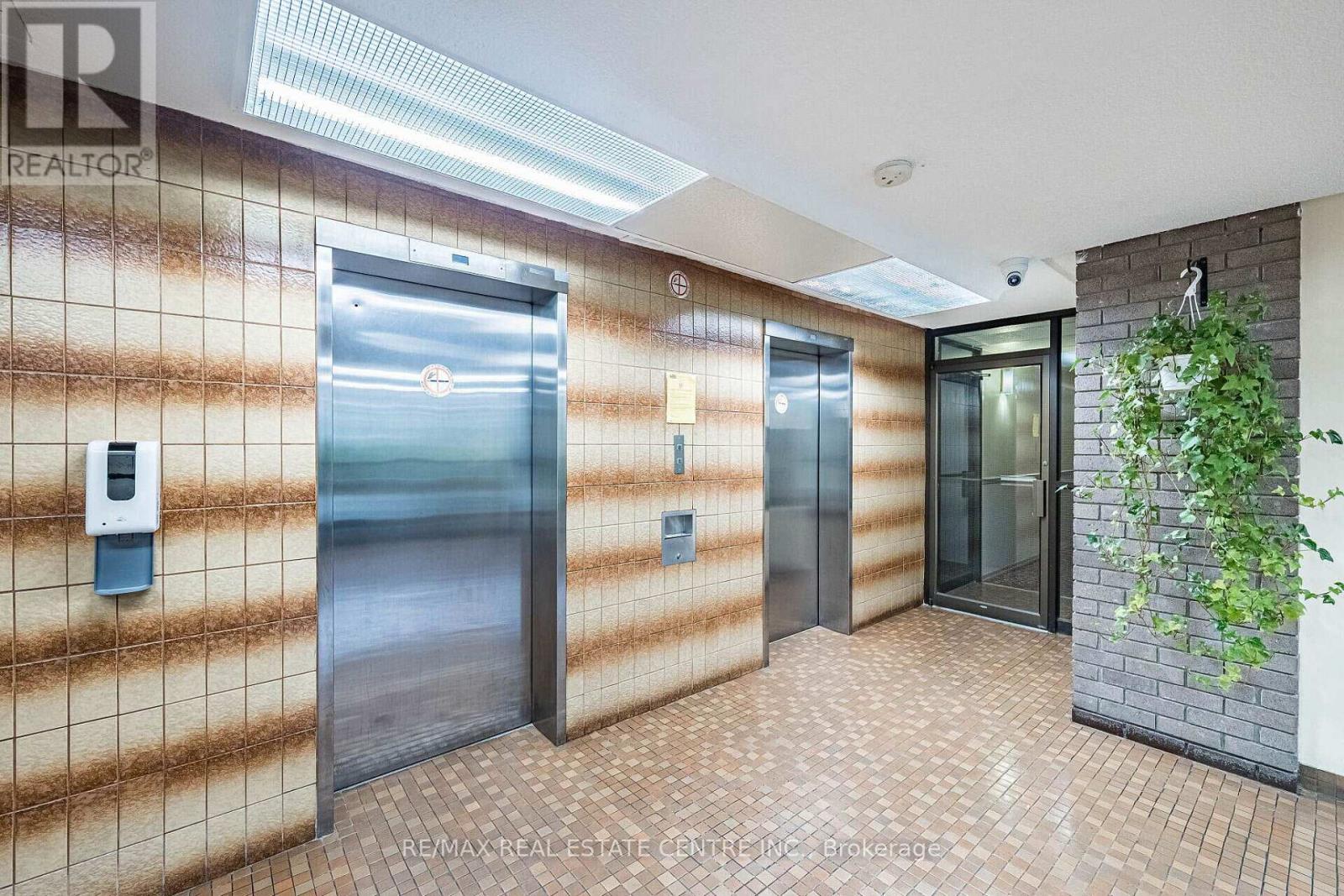 Ph4/604 - 3625 Lakeshore Boulevard, Toronto, Ontario  M8W 4W2 - Photo 6 - W12891270